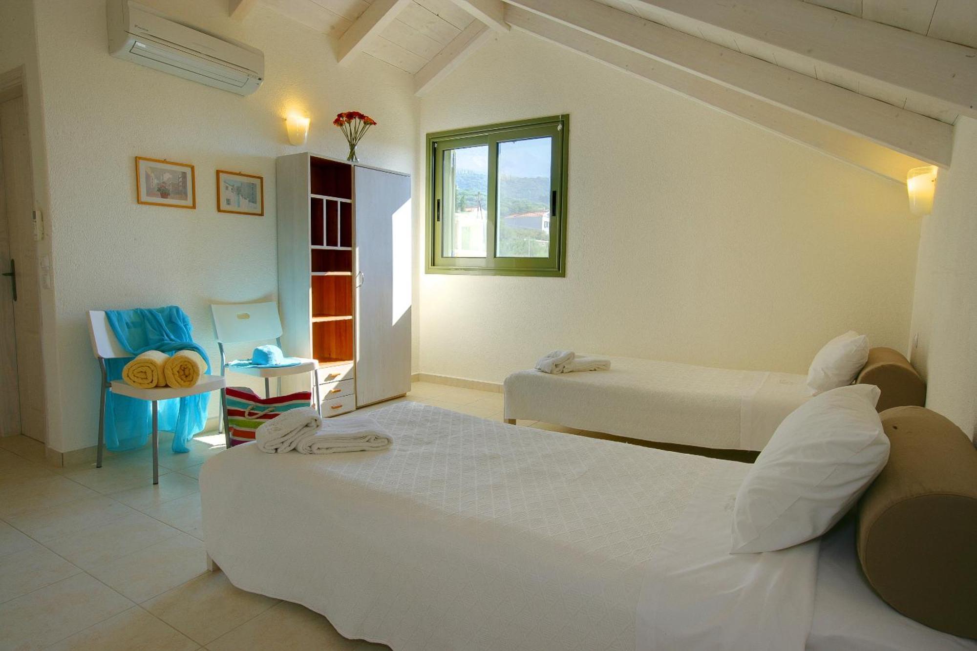 Ideales Resort Mousata Værelse billede